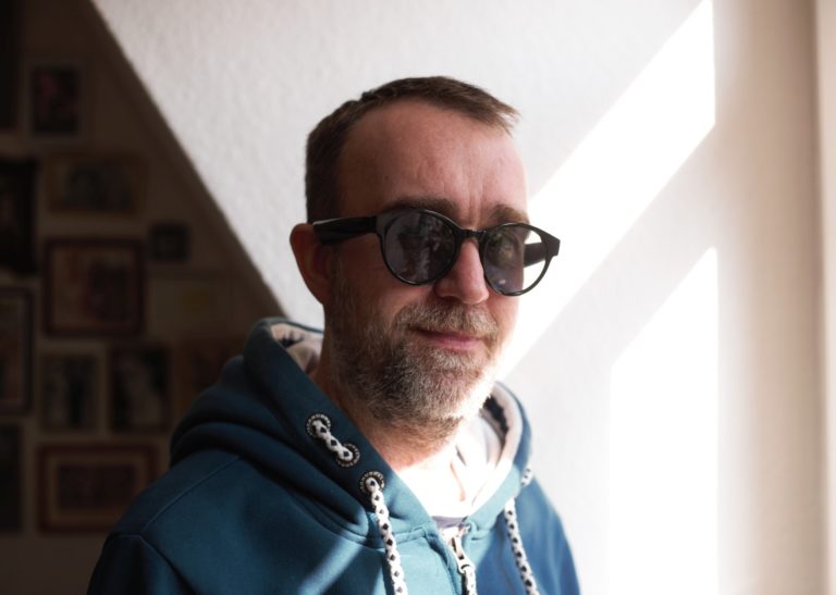 Razer Anzu dans le test: des lunettes de soleil intelligentes avec audio 7 Surtout la taille M du Razer Anzu (ici le modèle L sur la photo) peut être de bonnes lunettes de soleil.