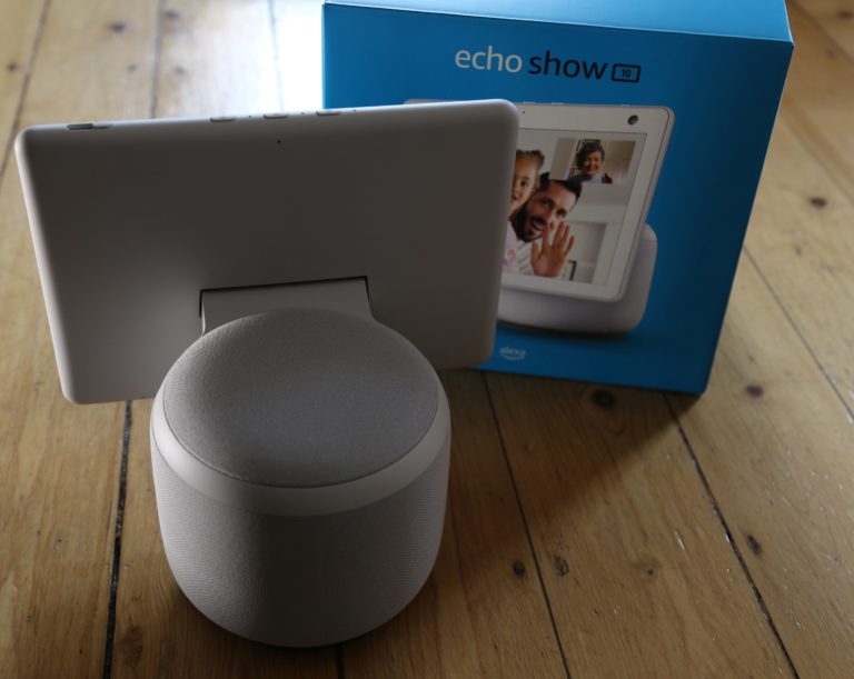 Echo Show 10 (3e génération) dans le test: étrange mélange de tablette et de haut-parleur intelligent 3 Echo Sub avec tablette? Cela ressemble presque à ça ...
