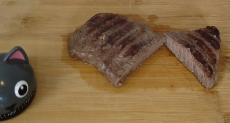 Fleisch mit Grillstreifen aus dem Kontaktgrill Tefal Optigrill Elite mit Rezeptbuch 1619450112 899 Il y a du gateau Contact grill Tefal OptiGrill Elite