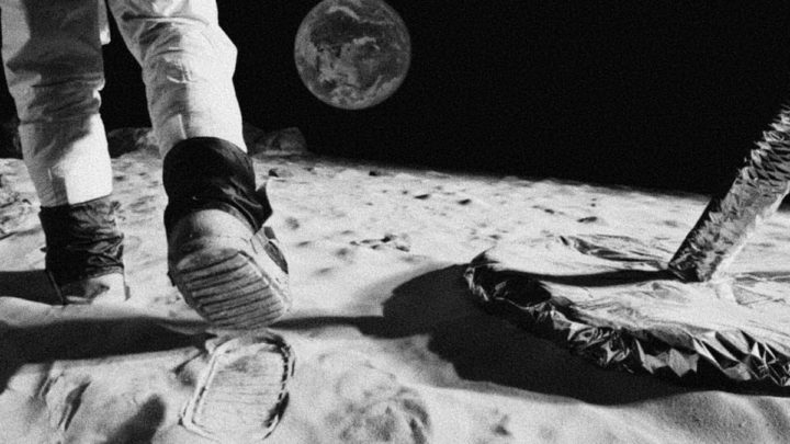 Pour quelle raison tous les pays veulent atteindre la Lune? 4 Combien de temps faudrait il a un humain pour faire le