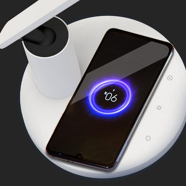 Cette lampe intelligente Xiaomi intègre une base de chargement Qi 3 Base de chargement Yeelight Augus
