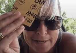 Sur TikTok, certains utilisateurs se rasent avec du papier de verre, les experts: "C'est dangereux"