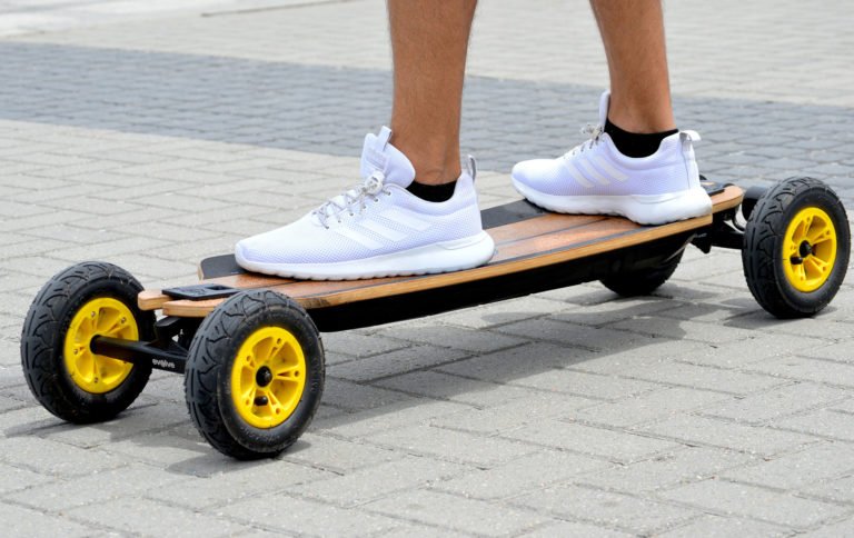 E-skateboards: tout ce que vous devez savoir 3 1620990187 877 E skateboards tout ce que vous devez savoir