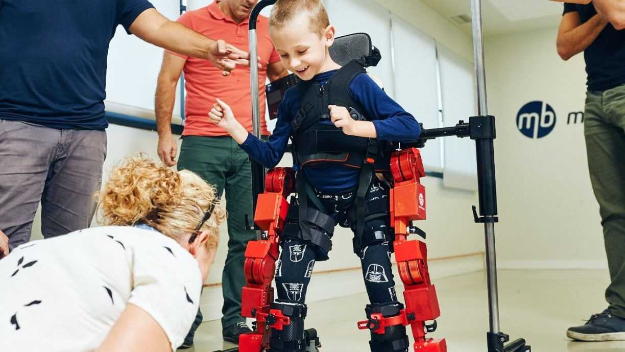 Cet exosquelette aide les enfants paralysés à marcher — free download