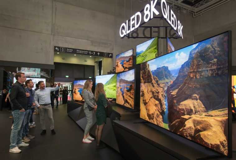La crise mondiale des puces provoque une hausse des prix de la télévision 1 Global chip crunch is causing a rise in TV prices