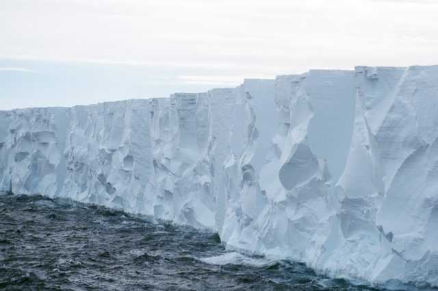 Le plus grand iceberg du monde vient de se rompre en Antarctique: il est aussi grand que Molise 1 Le plus grand iceberg du monde vient de se rompre en Antarctique: il est aussi grand que Molise