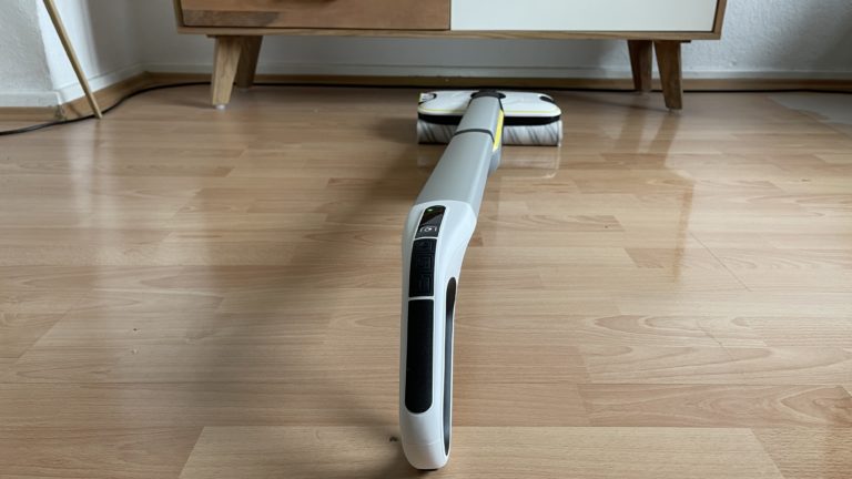1621953552 49 Karcher FC7 Cordless dans le test Meister Proper