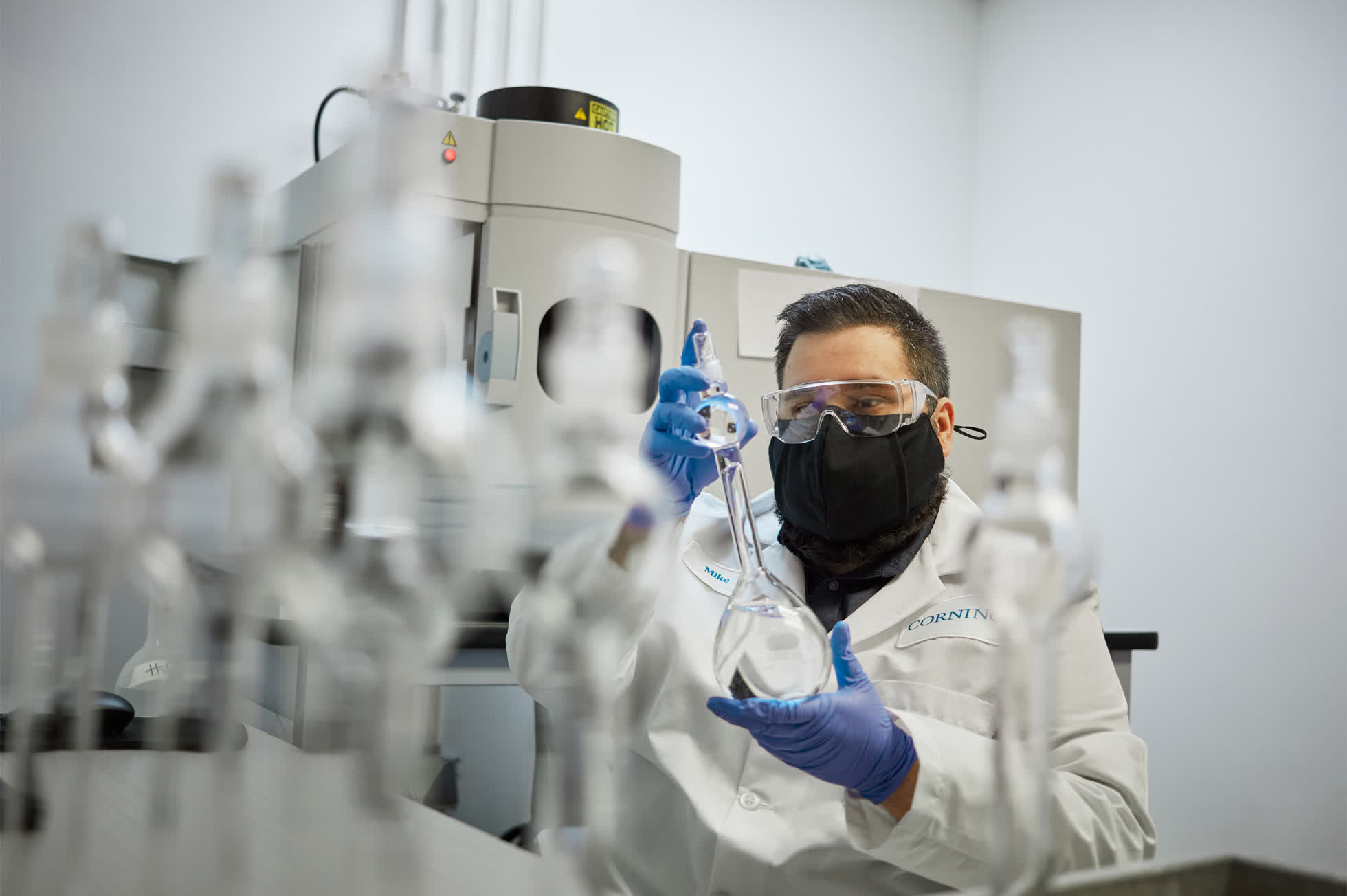 Apple investit 45 millions de dollars supplémentaires dans le fabricant de verre de précision Corning 2 Apple investit 45 millions de dollars supplementaires dans le fabricant