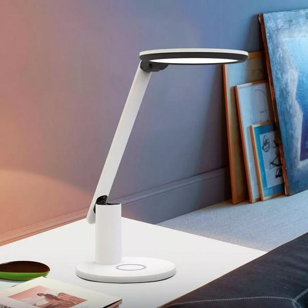 Cette lampe intelligente Xiaomi intègre une base de chargement Qi 2 Lampe Xiaomi Yeelight Augus