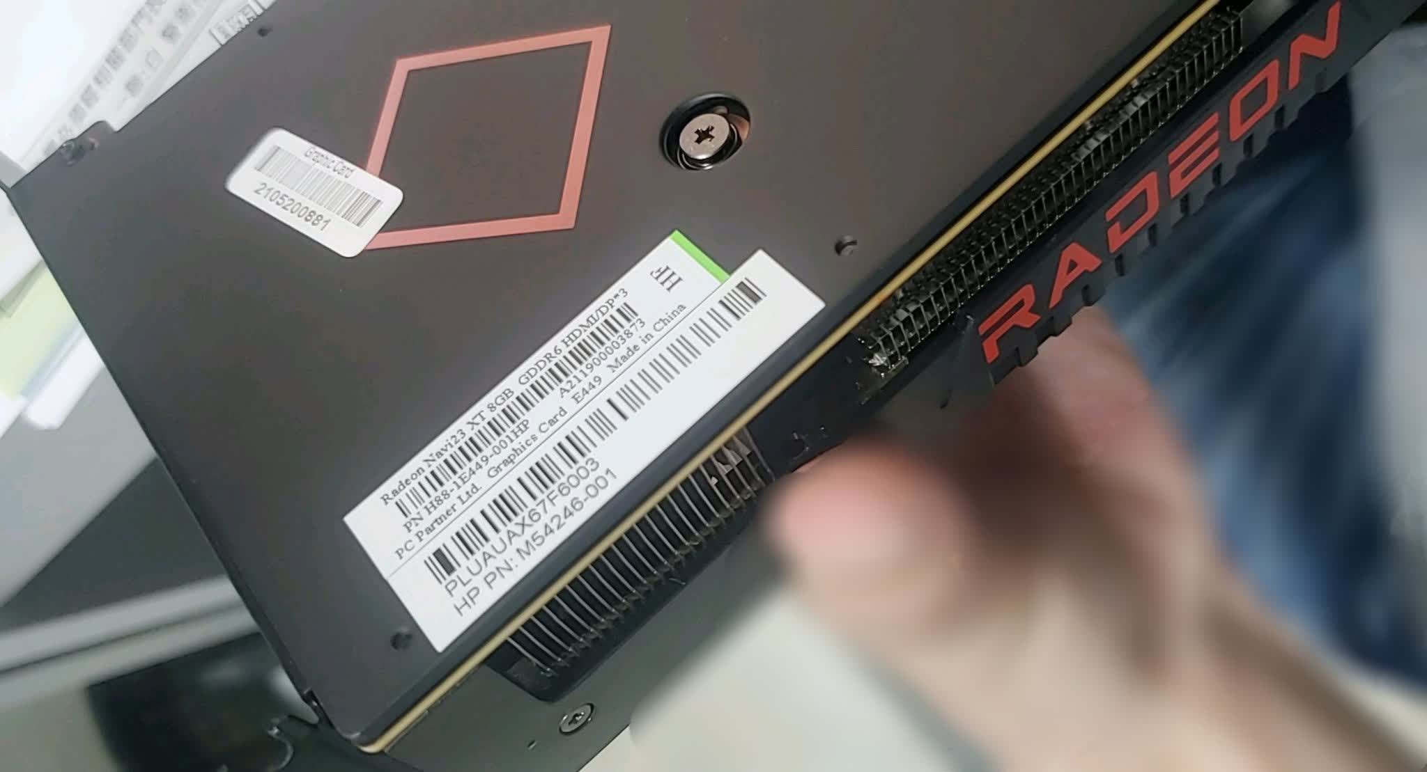 Est-ce la première image de la carte graphique AMD RX 6600 XT? 2 Est ce la premiere image de la carte graphique AMD RX