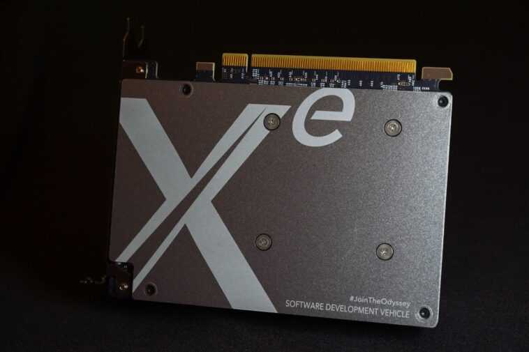 Les GPU Intel Xe DG2 pourraient être "au coin de la rue," ou ils pourraient être dans des mois 1 Intel Xe DG2 GPUs could be around the corner, or they could be months away