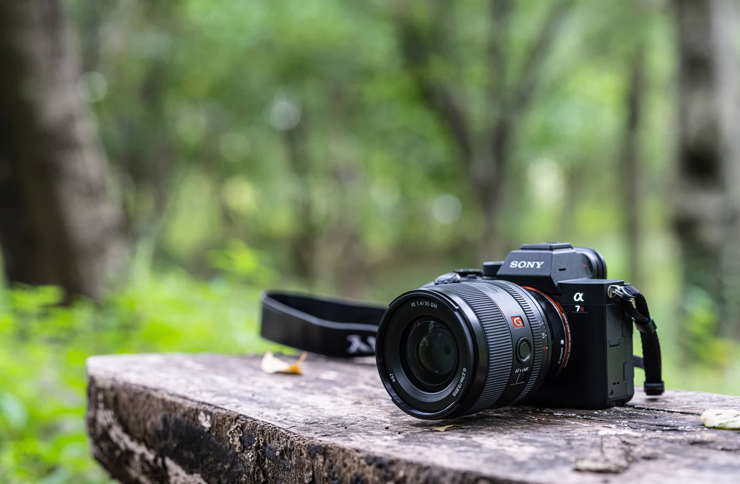 Sony met tout en œuvre pour le sans miroir, abandonne le dernier de ses reflex numériques 2 Sony met tout en oeuvre pour le sans miroir abandonne