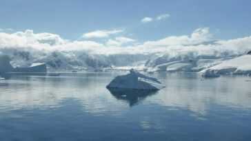 « Officiellement » reconnu comme le cinquième océan de la Terre : l'océan Austral glacial