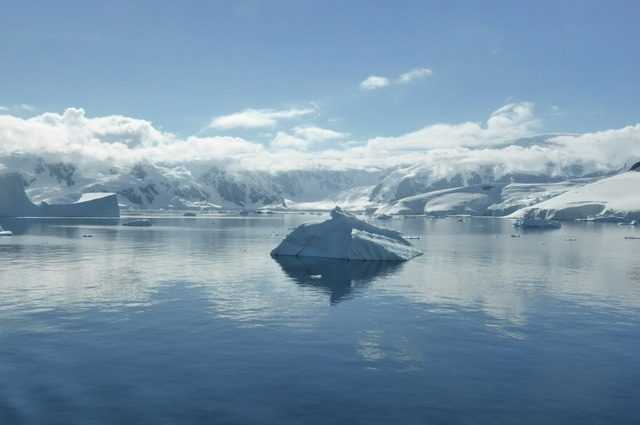 « Officiellement » reconnu comme le cinquième océan de la Terre : l'océan Austral glacial 1 « Officiellement » reconnu comme le cinquième océan de la Terre : l'océan Austral glacial