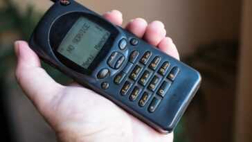 New report finds early cellphone encryption algorithm was intentionally weakened by design