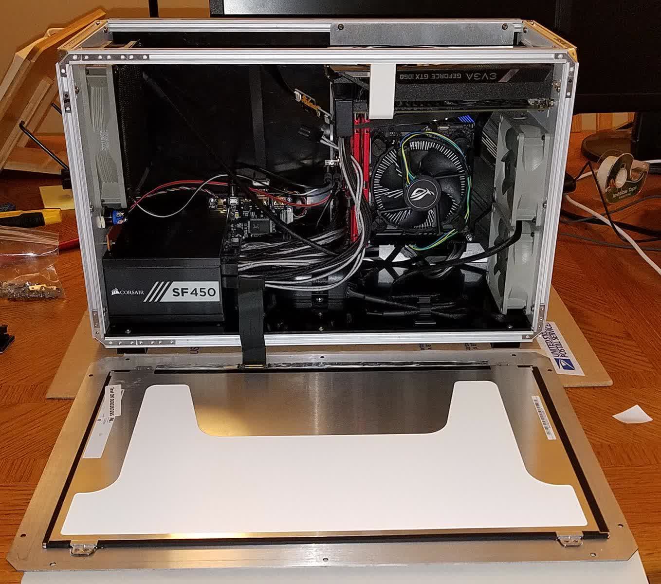 1625056694 82 Decouvrez cette version moderne du PC portable classique