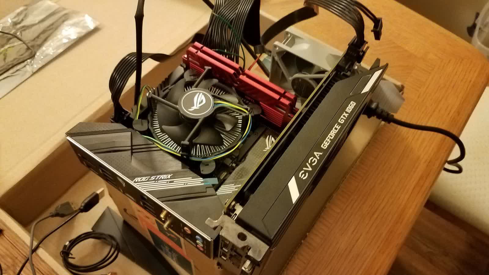 1625056695 305 Decouvrez cette version moderne du PC portable classique