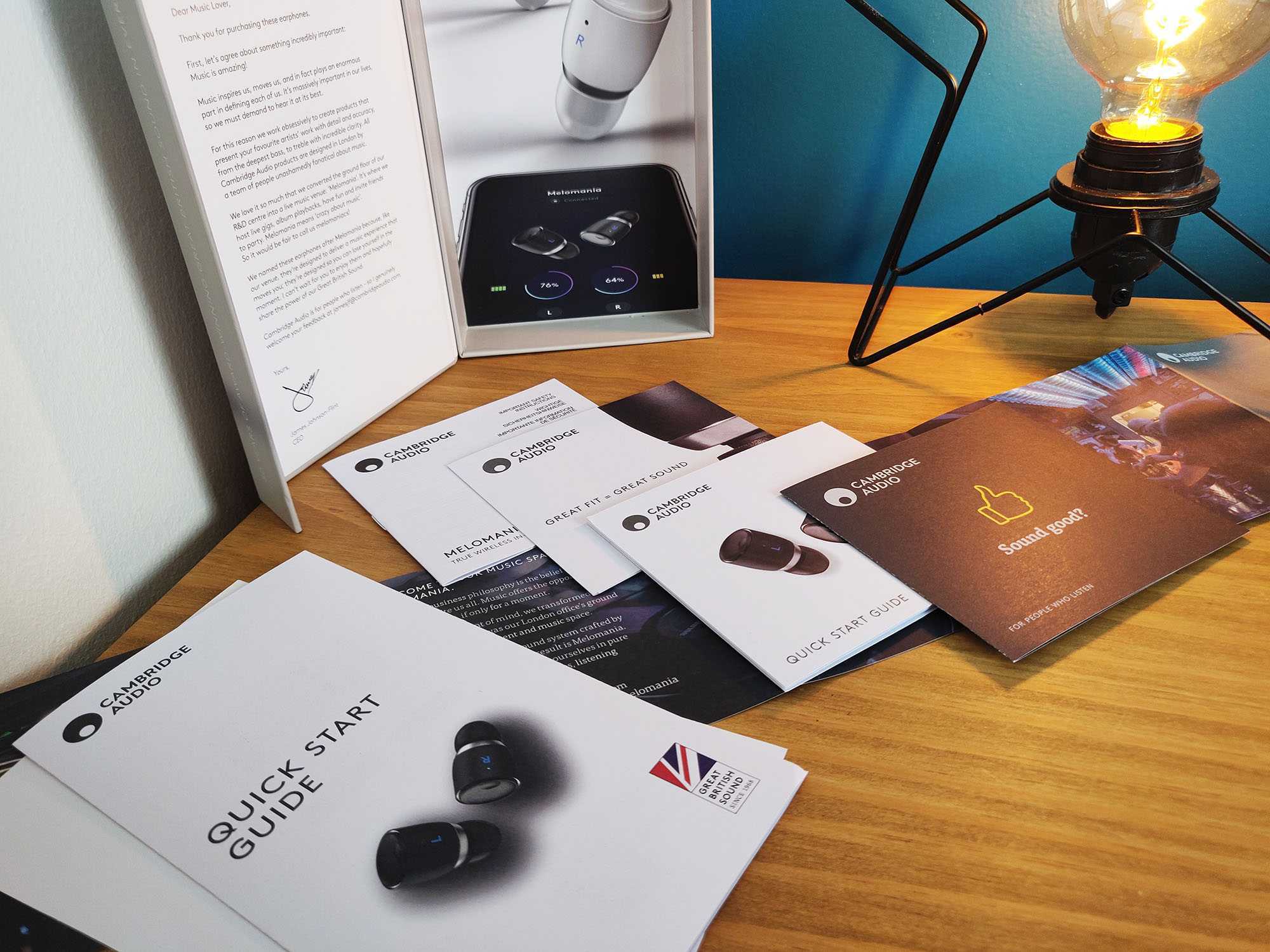 Cambridge Audio Melomania 1+ en TEST: Que vaut cette nouvelle version des écouteurs bluetooth 6 Cambridge Audio Melomania 1 Box Boite Packaging Manuel