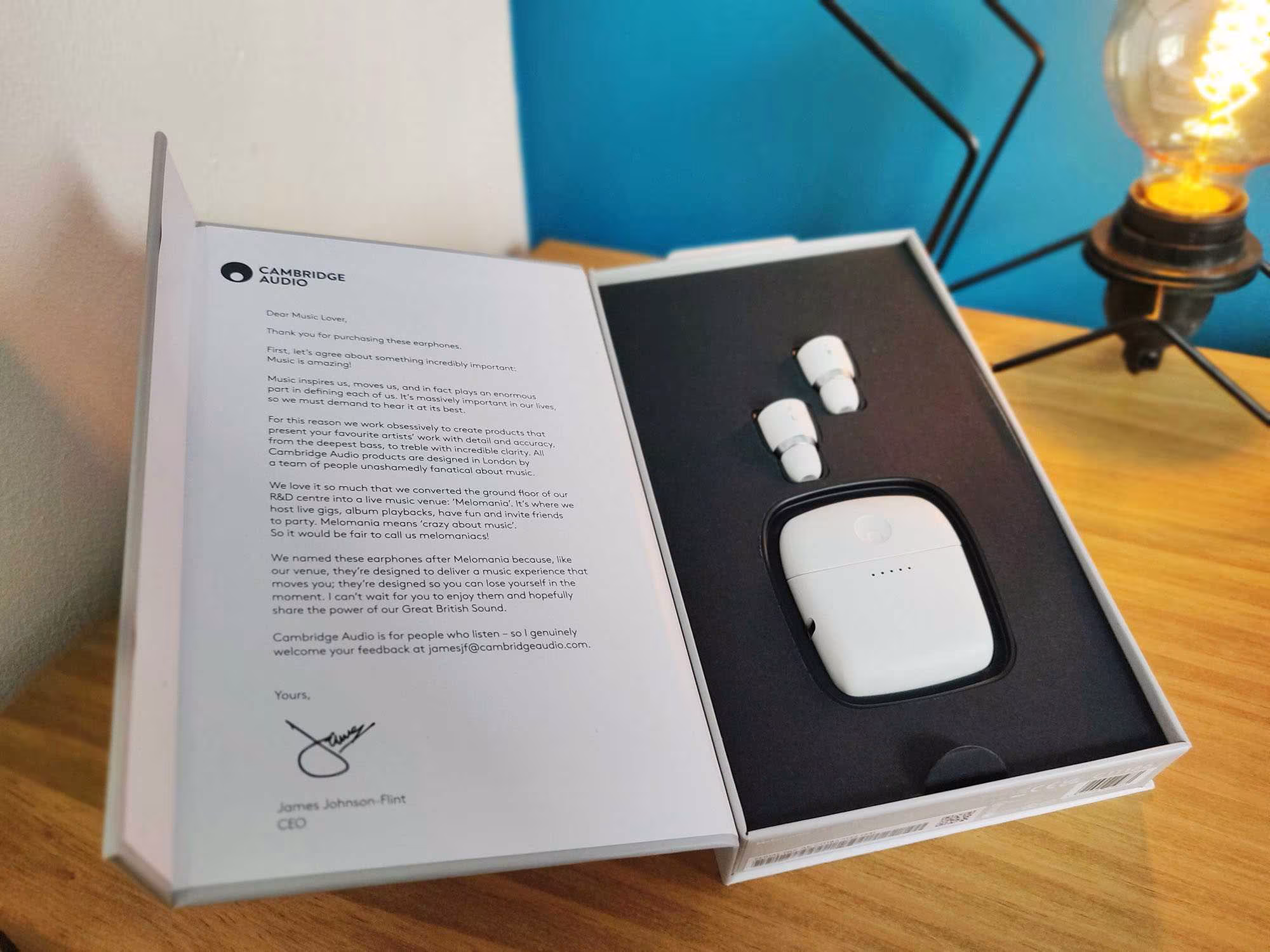 Cambridge Audio Melomania 1+ en TEST: Que vaut cette nouvelle version des écouteurs bluetooth 3 Cambridge Audio Melomania 1 Box Boite Packaging Open