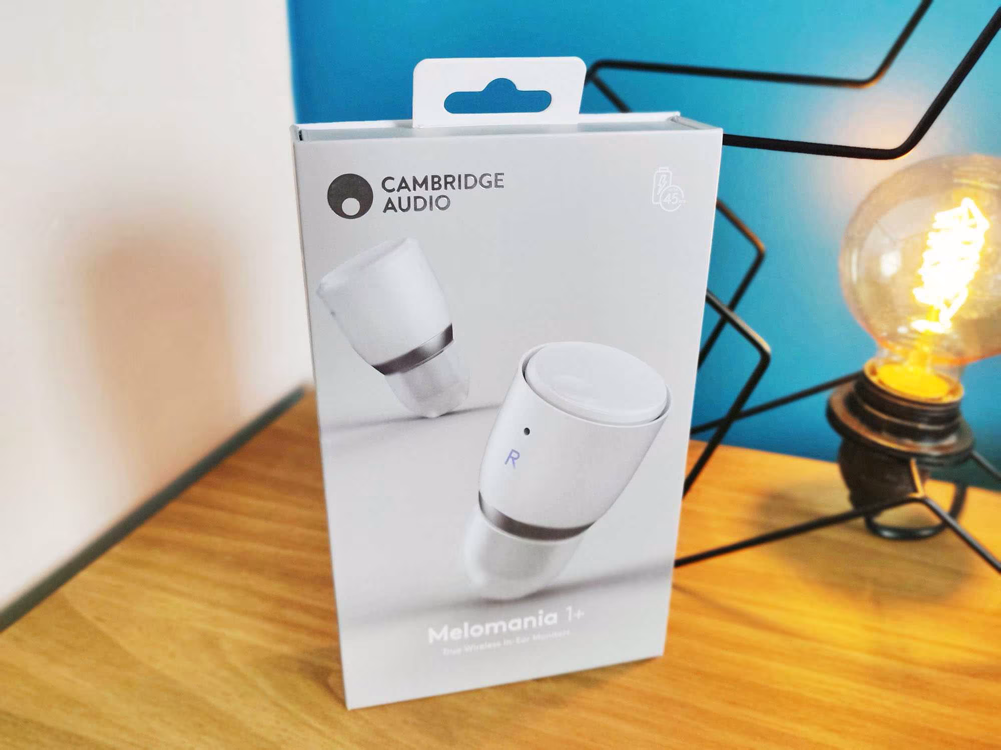 Cambridge Audio Melomania 1+ en TEST: Que vaut cette nouvelle version des écouteurs bluetooth 2 Cambridge Audio Melomania 1 Box Boite Packaging