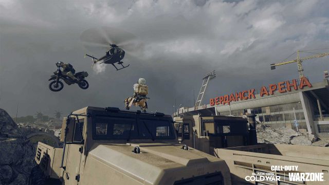 CoD Warzone Red Doors: Comment les trouver et à quoi elles servent 2 Call of Duty: les portes rouges de Warzone utilisent ce qu'elles sont pour les opérations noires de la saison 4