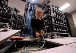 En 2010, l'US Air Force a utilisé plus de 1 000 consoles de jeux pour construire un supercalculateur : lequel ?
