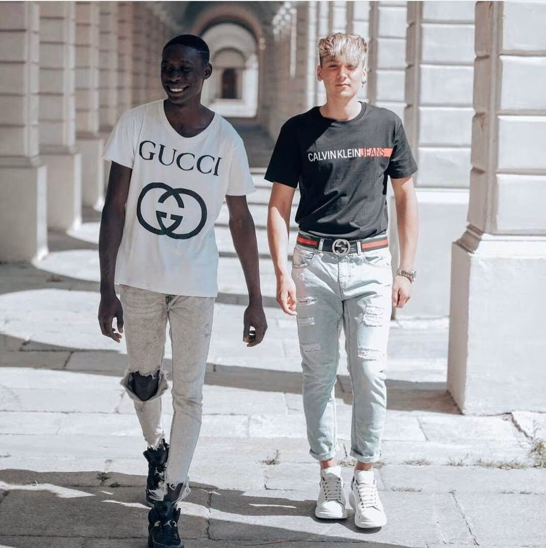 Khaby Lame a posé comme mannequin pour un magazine avant de devenir célèbre 4 Khaby Lame Model Mod Gucci