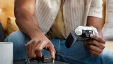 La nouvelle batterie d'OtterBox maintient votre manette Xbox synchronisée pendant que vous remplacez à chaud les cellules mortes