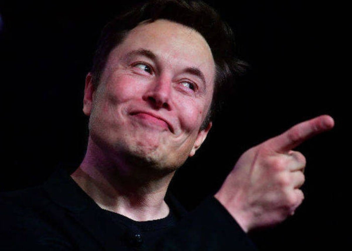Tesla de Elon Musk ahora te permite jugar Cyberpunk 2077 2 Elon Musk