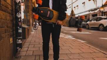 Apprendre à faire du e-skateboard : étape par étape pour devenir un professionnel