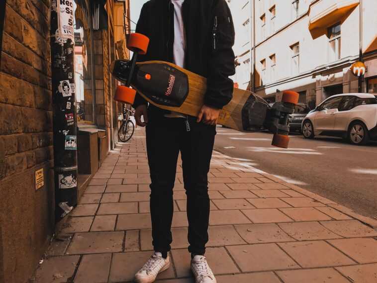 Apprendre à faire du e-skateboard : étape par étape pour devenir un professionnel 1 Apprendre à faire du e-skateboard : étape par étape pour devenir un professionnel