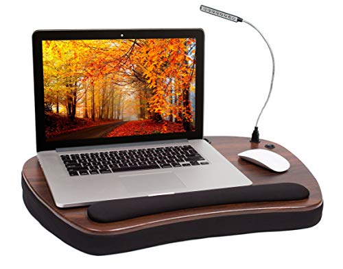 Meilleurs ordinateurs portables pour utiliser votre ordinateur portable au lit en 2021 3 Bureau surdimensionné en mousse à mémoire de forme avec dessus en bois Sofia Sam avec lumière USB détachable et fente pour tablette (noir) prend en charge les ordinateurs portables jusqu'à 20 pouces