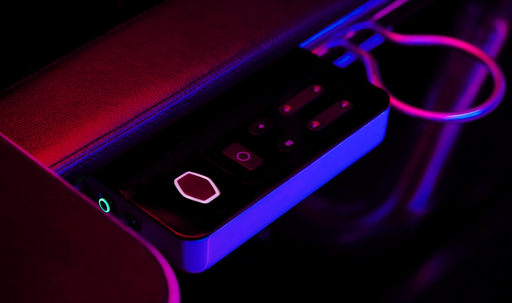 Cooler Master's Orb X est une chaise de jeu semi-fermée en forme d'œuf 3 1626198487 771 Cooler Masters Orb X est une chaise de jeu semi fermee
