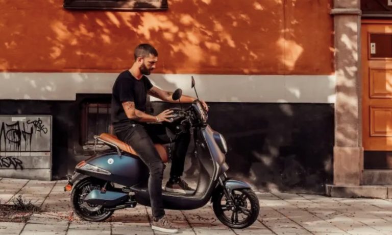 E-scooter seulement 45 km/h rapide : pourquoi en fait ? 4 Trottinette électrique Vässla 2 : jusqu'à 45 km/h rapide. Image : Vässla