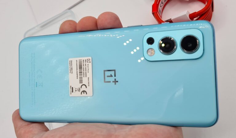 Mais on ne peut pas parler de « compact ».  (Photo : Netcost)