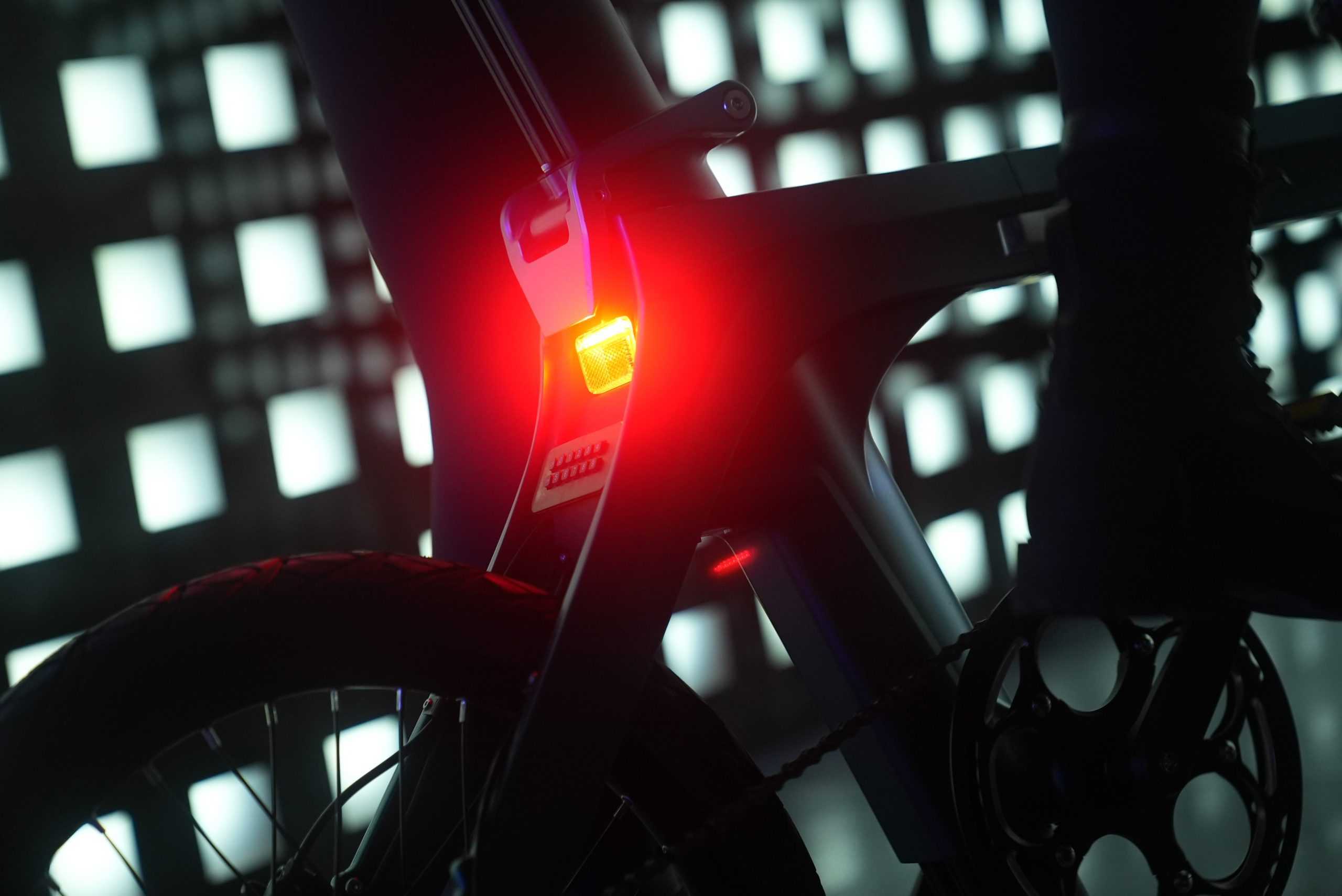 Fiido X et Fiido X Lite : les nouveaux vélos électriques de la marque 4 Fiido X 4 Smart Code Lock