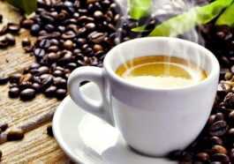 L'odorat diminue avec l'âge, mais seulement pour certaines odeurs : après 55 ans, le café est moins apprécié 18 L'odorat diminue avec l'âge, mais seulement pour certaines odeurs : après 55 ans, le café est moins apprécié