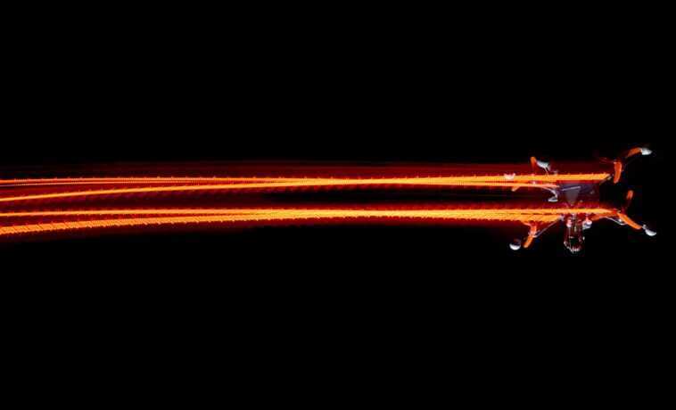 Un drone entièrement autonome surpasse deux pilotes de drones humains « de classe mondiale » 1 Un Drone Entièrement Autonome Surpasse Deux Pilotes De Drones Humains