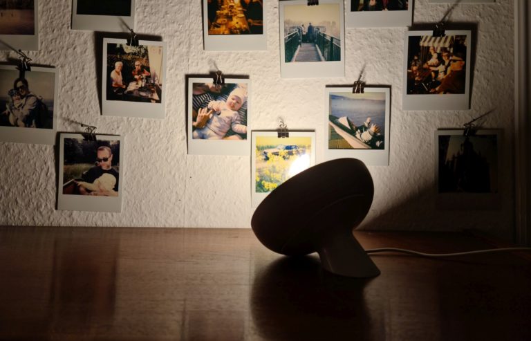 Il y a maintenant des lampes Hue partout dans l'appartement... (Photo : Netcost)