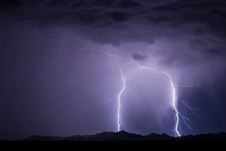 Il joue à des jeux vidéo pendant un orage et se fait électrocuter par la manette 1 Il Joue à Des Jeux Vidéo Pendant Un Orage Et