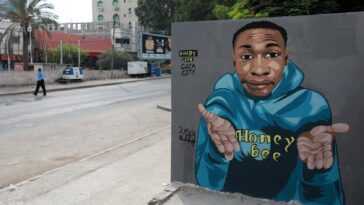 Khaby Lame Est Devenu Une œuvre D'art De Rue à