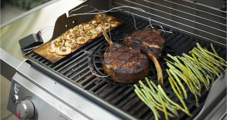 Thermomètre à grill : la viande à point 5 Viande et Weber Connect Smart Grilling Hub