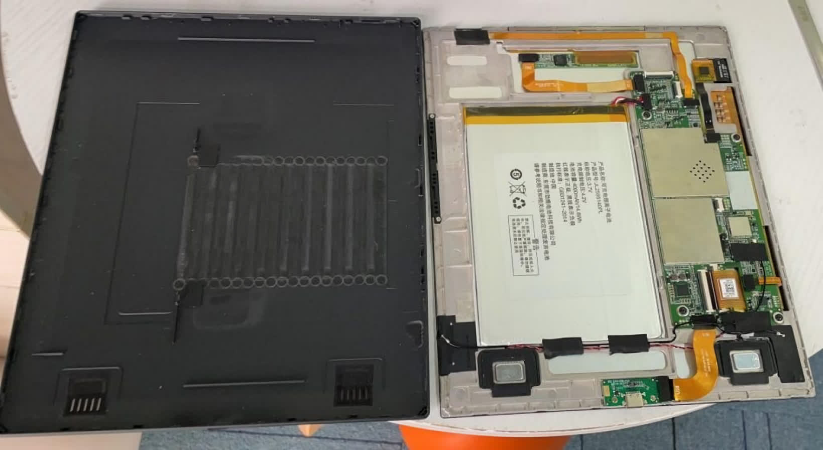 1629137346 31 Pine64 presente le PineNote un lecteur dencre electronique a 399