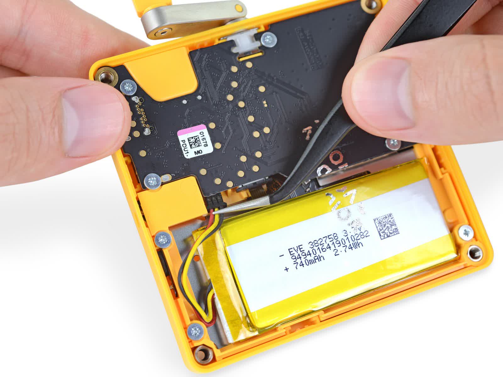 Le démontage de Playdate d'iFixit révèle une manivelle magnétique qui ne devrait pas s'user 3 1629840428 187 Le demontage de Playdate diFixit revele une manivelle magnetique qui