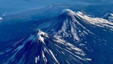 En Alaska, trois volcans ont commencé à entrer en éruption en même temps : les risques de l'événement rare 5 En Alaska, Trois Volcans Ont Commencé à Entrer En éruption
