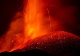 Nouveau Record De Hauteur Pour L'etna Après Six Mois D'intense