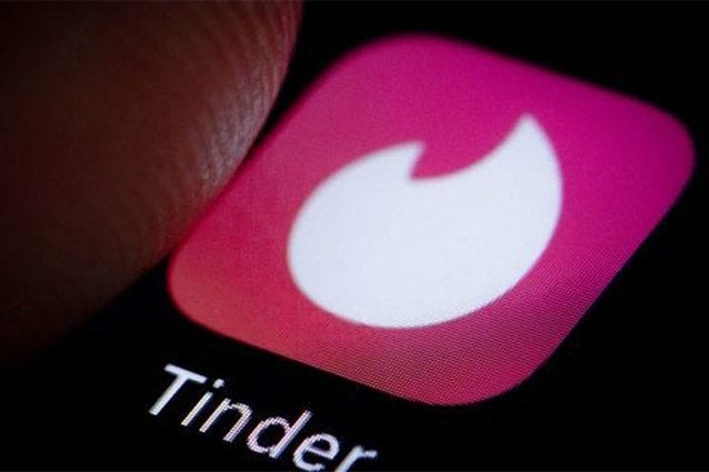De Tinder à Bumble, le kit d'identité des utilisateurs des applis de rencontres les plus connues 2 Tinder vous demandera votre piece didentite pour confirmer qui vous
