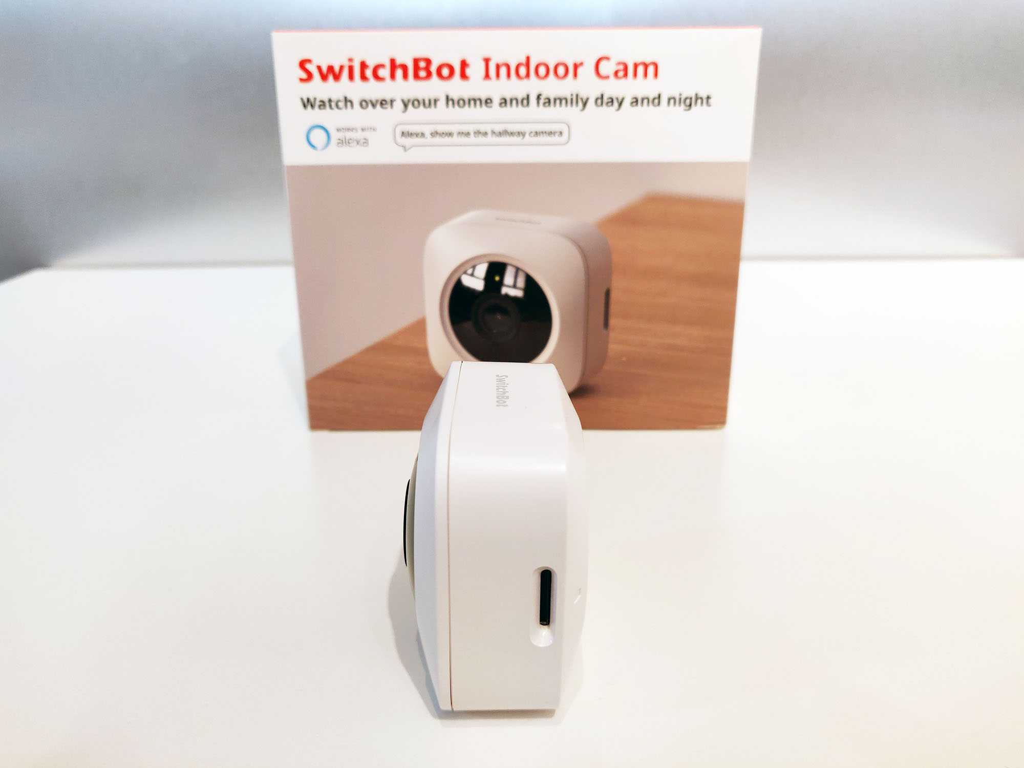 SwitchBot Indoor Cam en TEST: La caméra de surveillance d'intérieur parfaite à 19€ ! 7 Switchbot Indoor Cam Right Droite