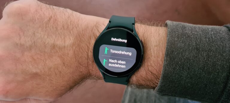 5 choses que j'aime sur le Samsung Galaxy Watch4 4 Très pratique : la montre me rappelle de bouger régulièrement. (Photo : Netcost)