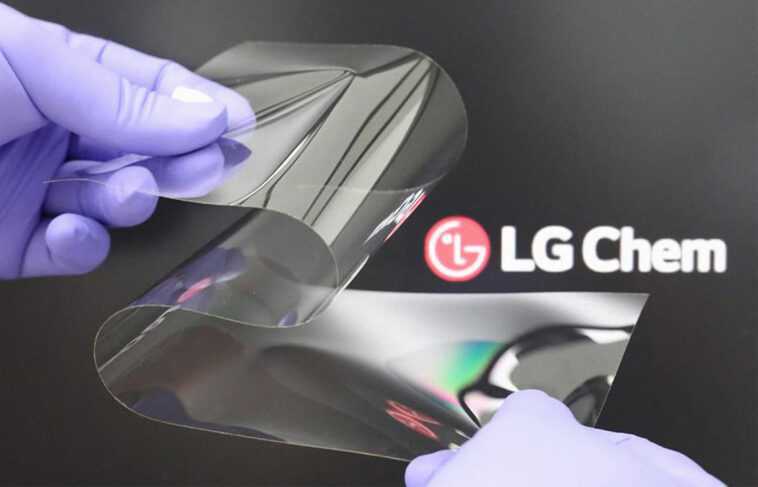 La nouvelle technologie d'affichage pliable de LG réduit les plis mais est aussi dure que le verre trempé 1 La Nouvelle Technologie D'affichage Pliable De Lg Réduit Les Plis